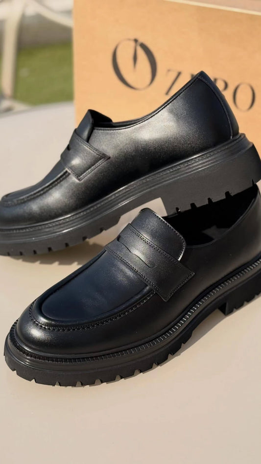 Moccasin Black Leather Shoes — Style 02