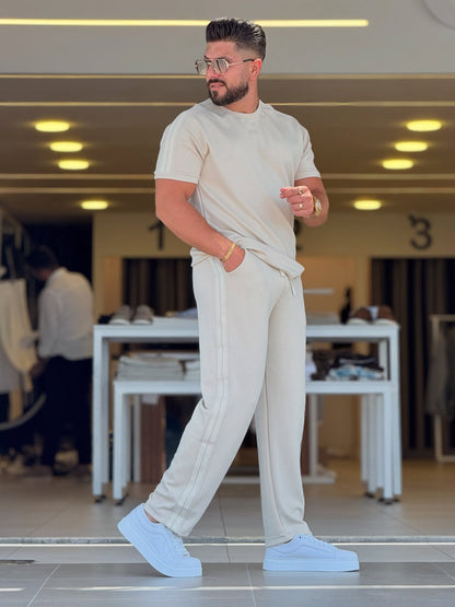Two Stripes Set in Off-White