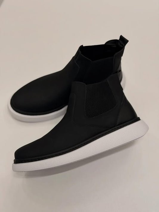 O,Zero Velvet Boots in Black