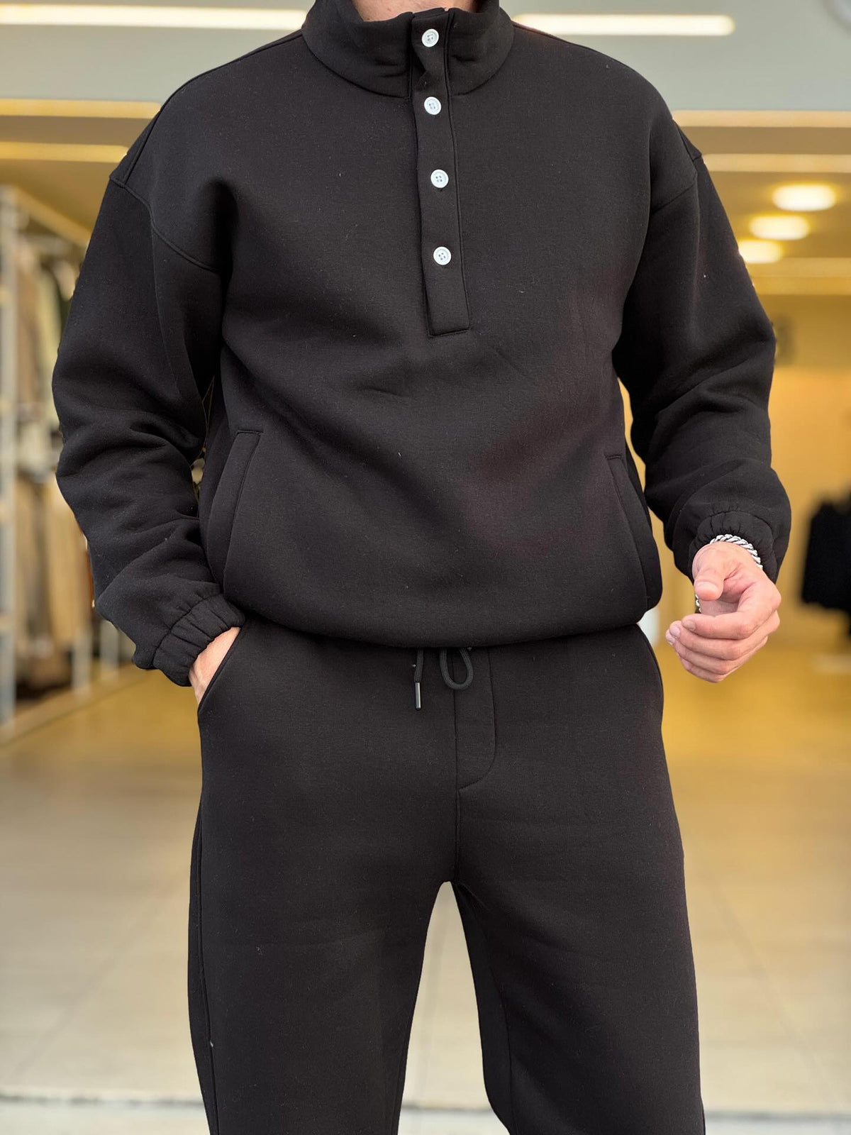 Black Set — Style 02